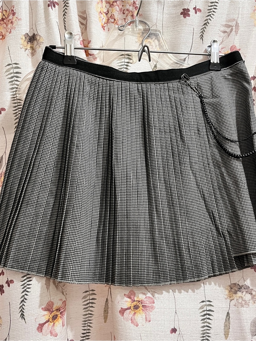 Plaid Pleated Mini Skirt - Black & White